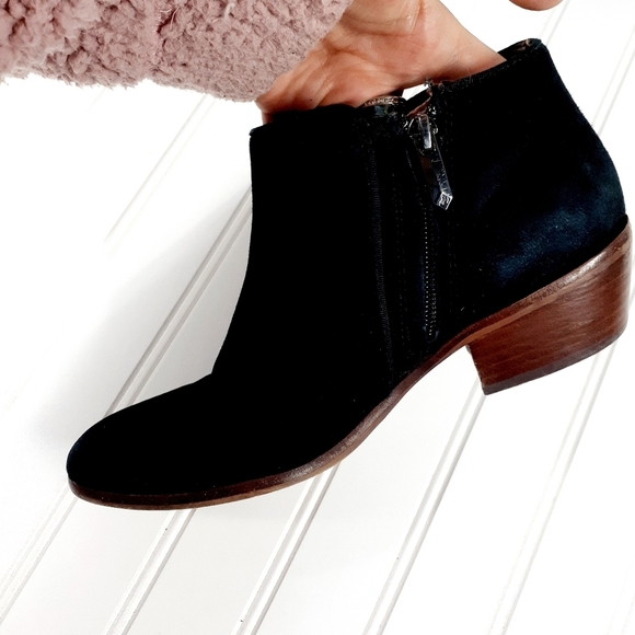 Sam Edelman “Petty” Chelsea Boots E279 - Picture 7 of 10